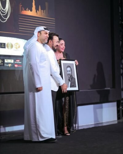 Award of Artistic Excellence 3 Best Artist Sketch award at the Dream International Fashion League 2 najmeh delara 2 - Najmeh Delara