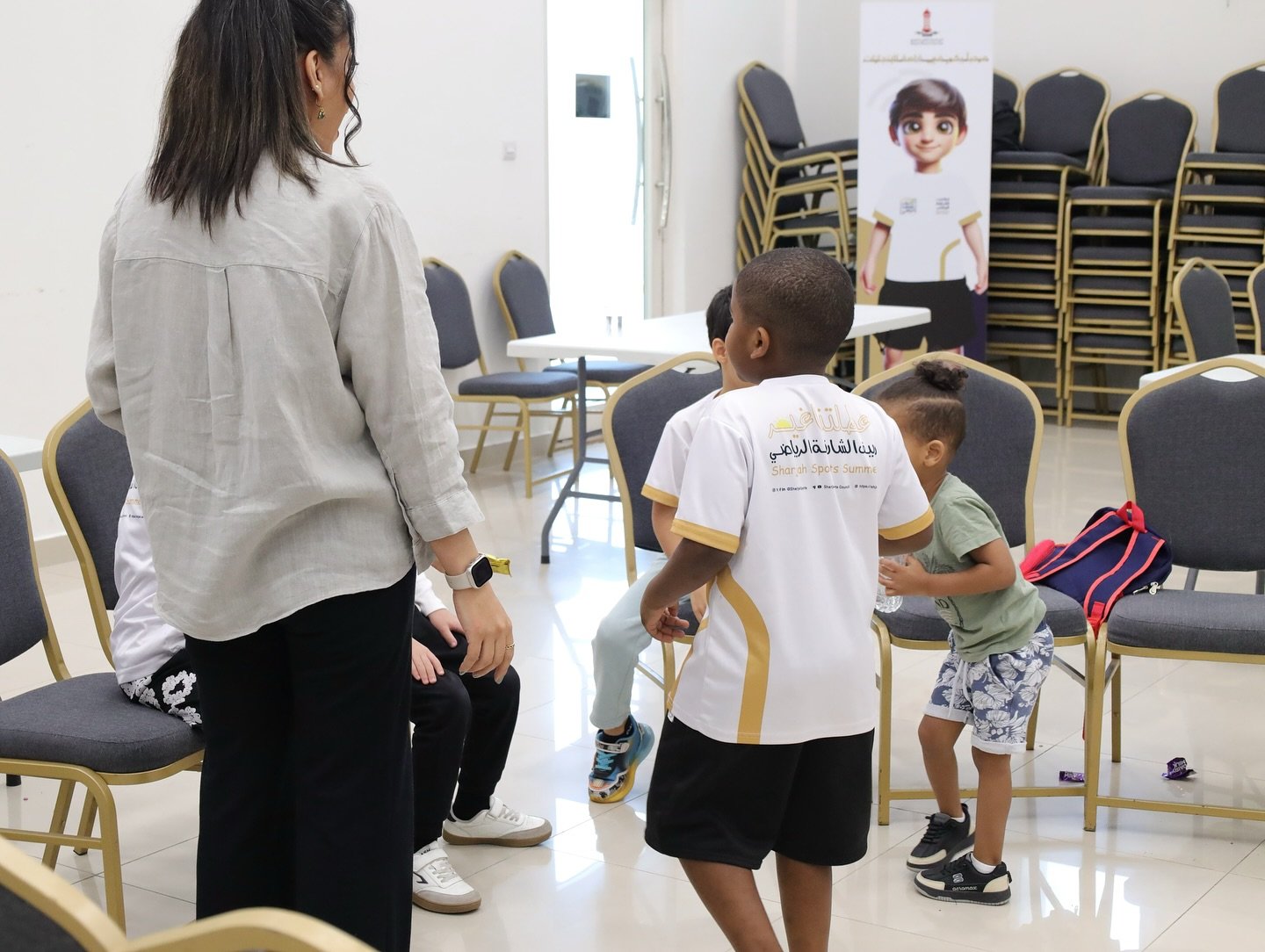 ورشة فنون للأطفال – مدرسة الشارقة للشطرنج والرياضات الصيفية نجمة دلارا