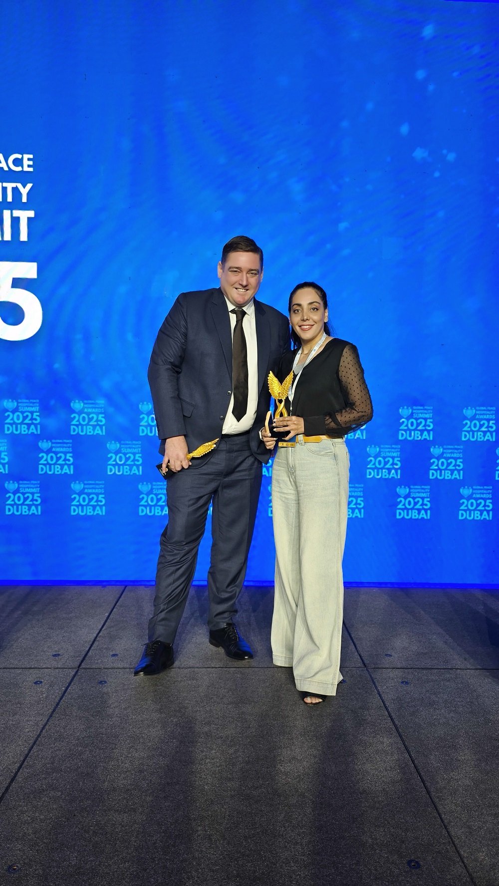 Najmeh Delara - Golden Wing of Peace Influencer award by the Global Peace Institute