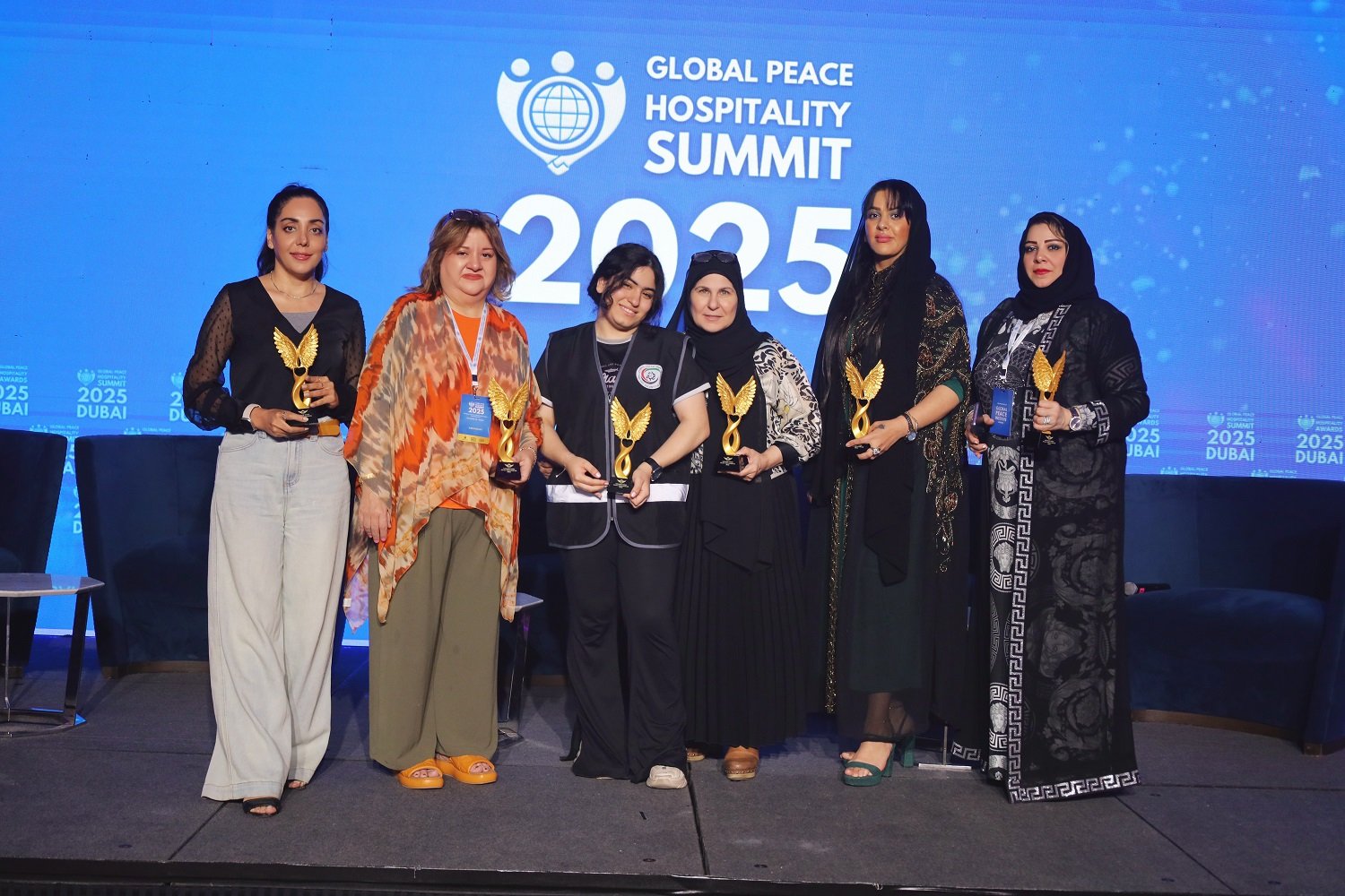 Najmeh Delara - Golden Wing of Peace Influencer award by the Global Peace Institute