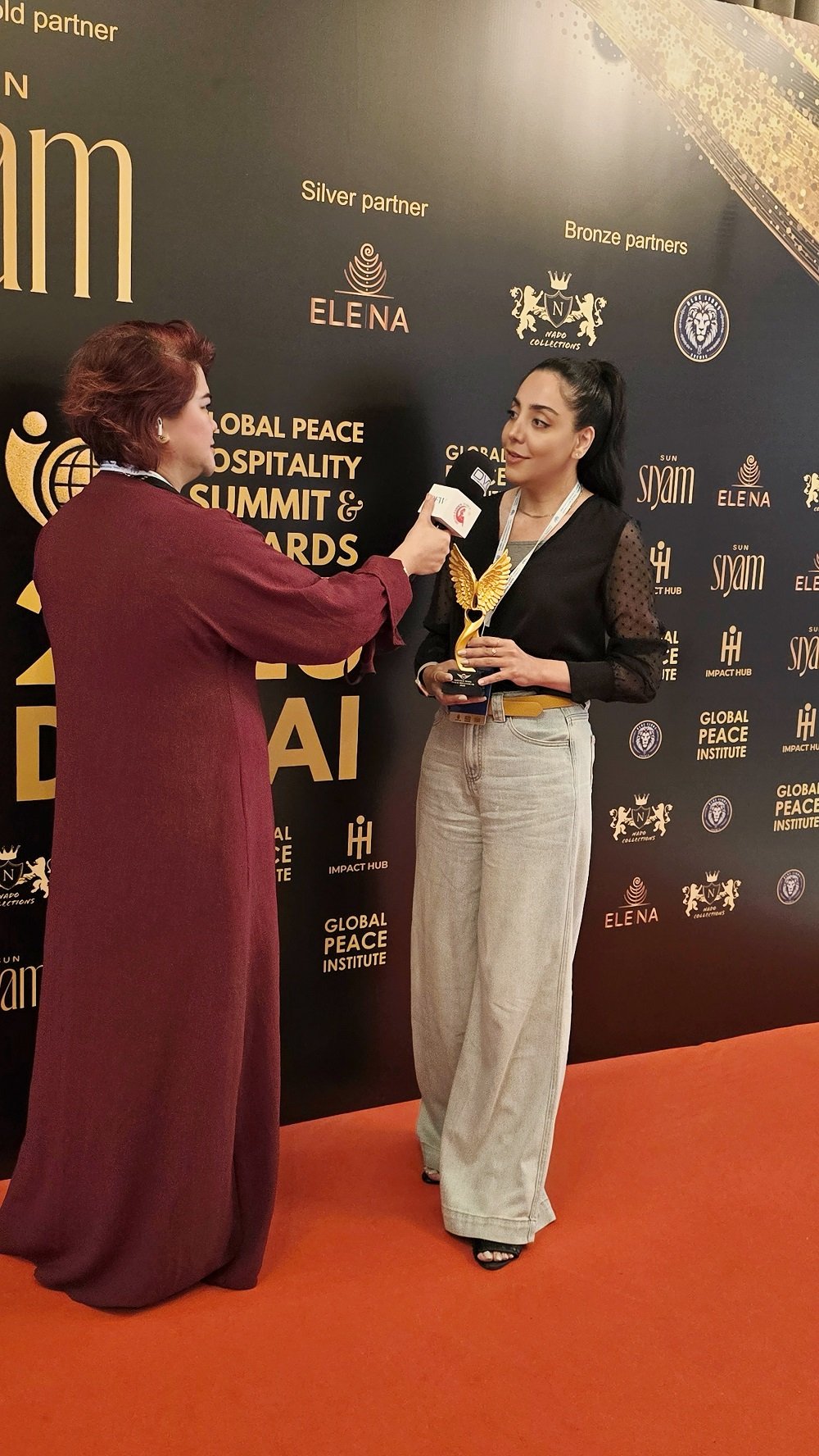 Najmeh Delara - Golden Wing of Peace Influencer award by the Global Peace Institute